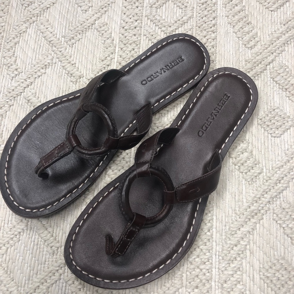 Bernardo Brown Leather Flip Flop Sandals
